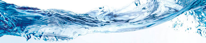 Agua corriente sobre fondo blanco